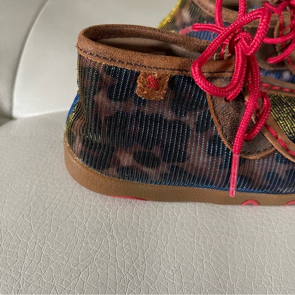 Twisted X toddler shoes size 8 shiny leopard print only worn for pictures - Picture 4 of 10